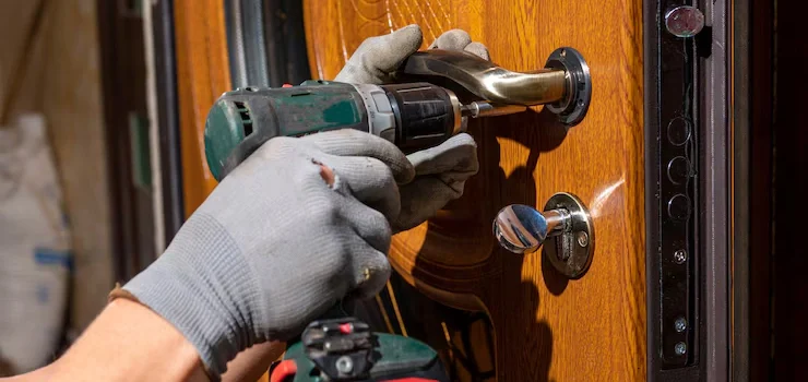 Fabbro Bologna 24 ore urgente